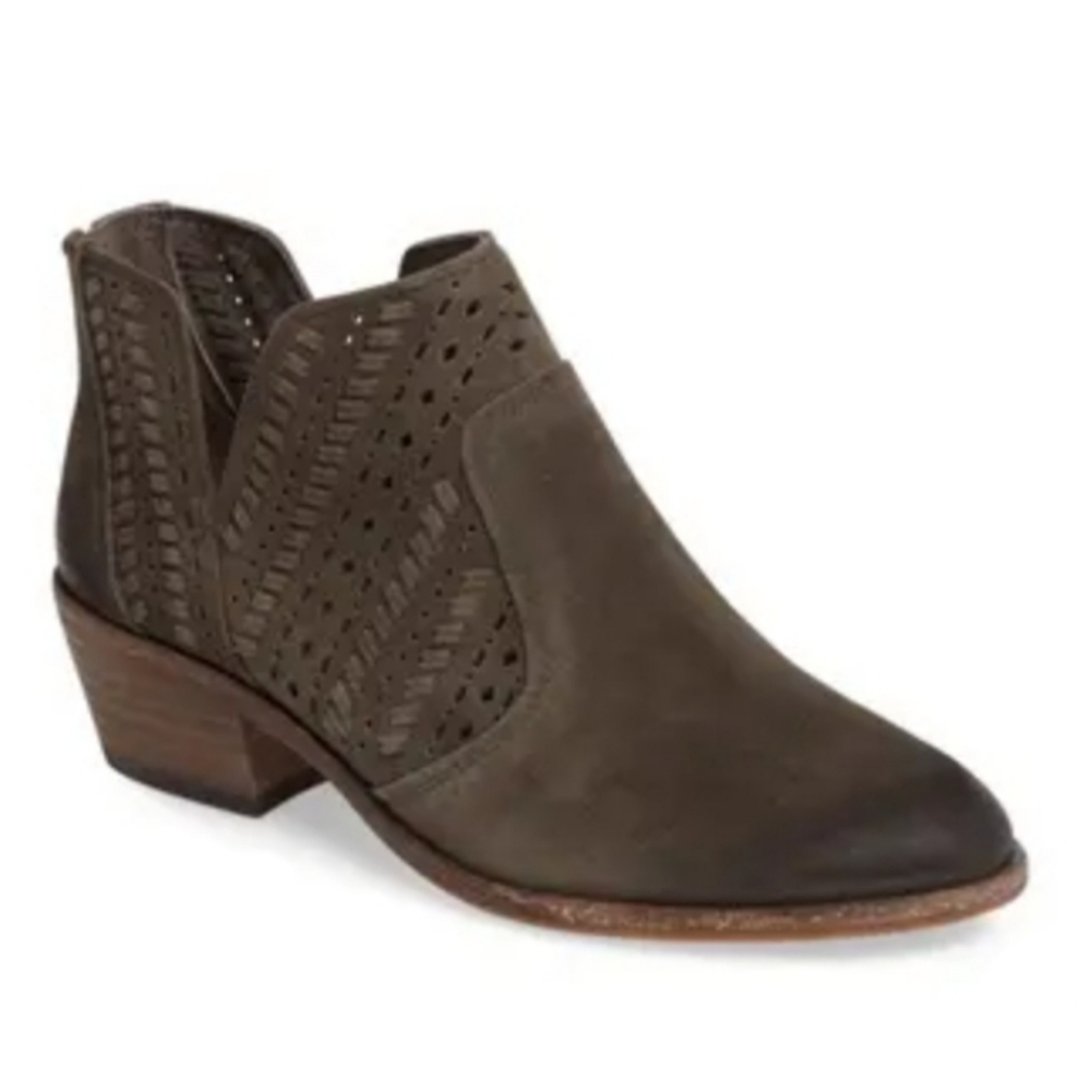 Vince camuto prasata boots in tornado